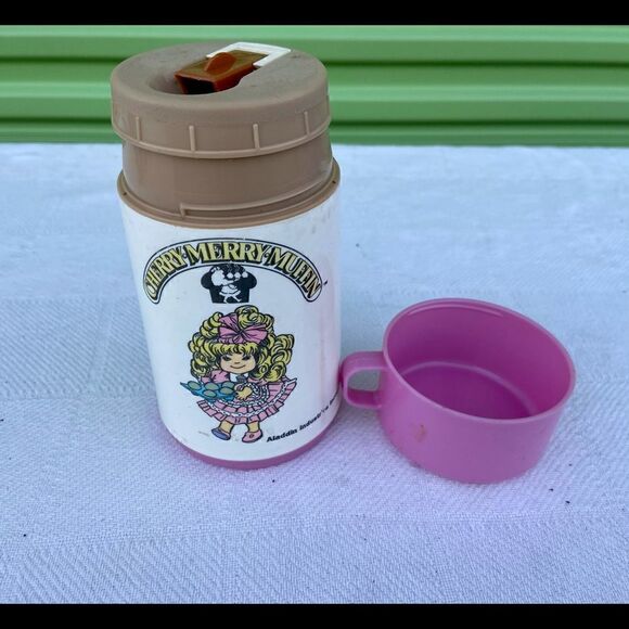 Cherry Merry Muffin 1988 Aladdin Plastic Lunch Box-Thermos W/Sip Top. - Picture 4 of 6